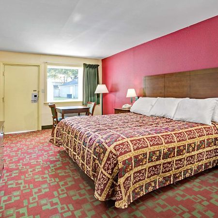 Days Inn By Wyndham אליזבת סיטי מראה חיצוני תמונה