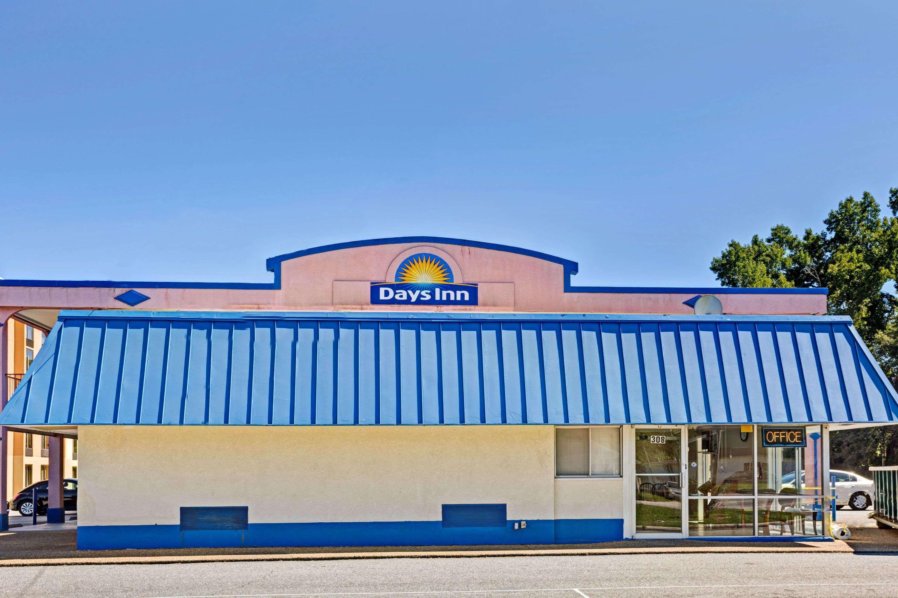 Days Inn By Wyndham אליזבת סיטי מראה חיצוני תמונה